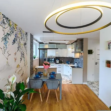 Górnik W Wałbrzychu 40m, Kuchnia, Klima, Wifi, Parking *